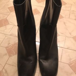 Via Spiga ankle boots